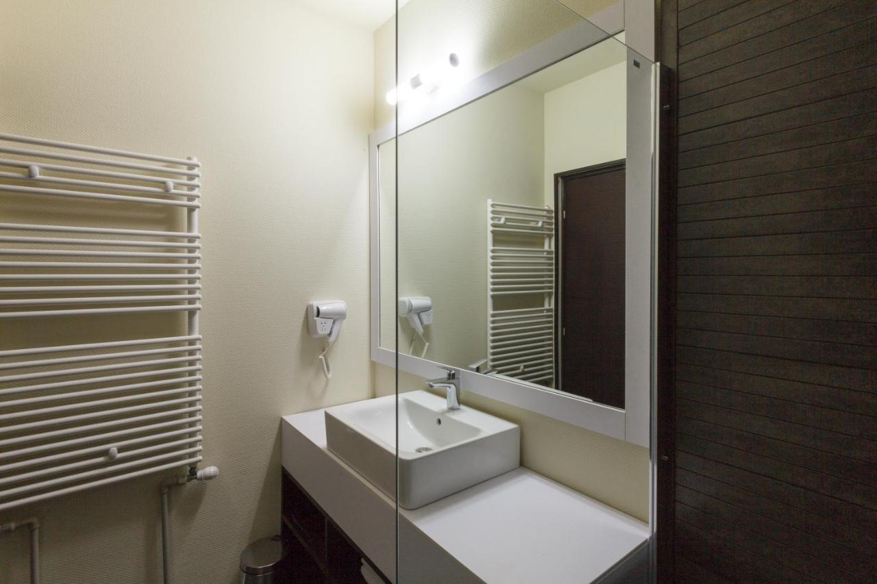 Ymy Hotels Târgu Jiu エクステリア 写真