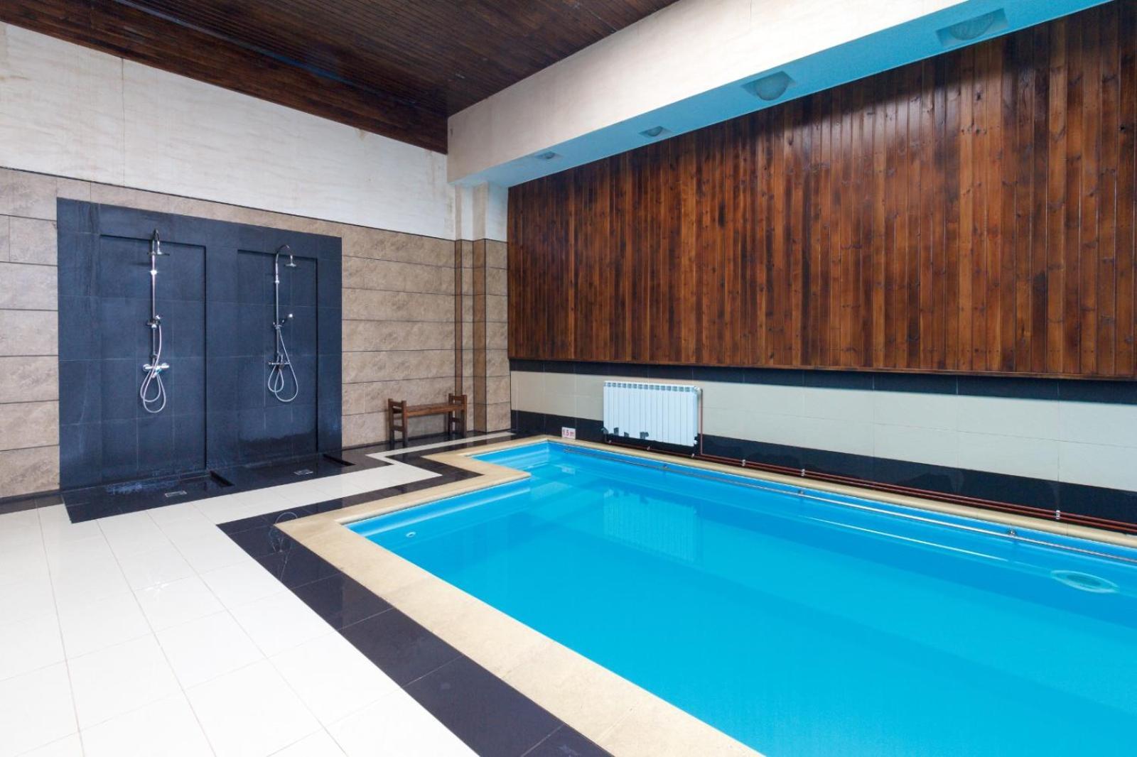 Ymy Hotels Târgu Jiu エクステリア 写真