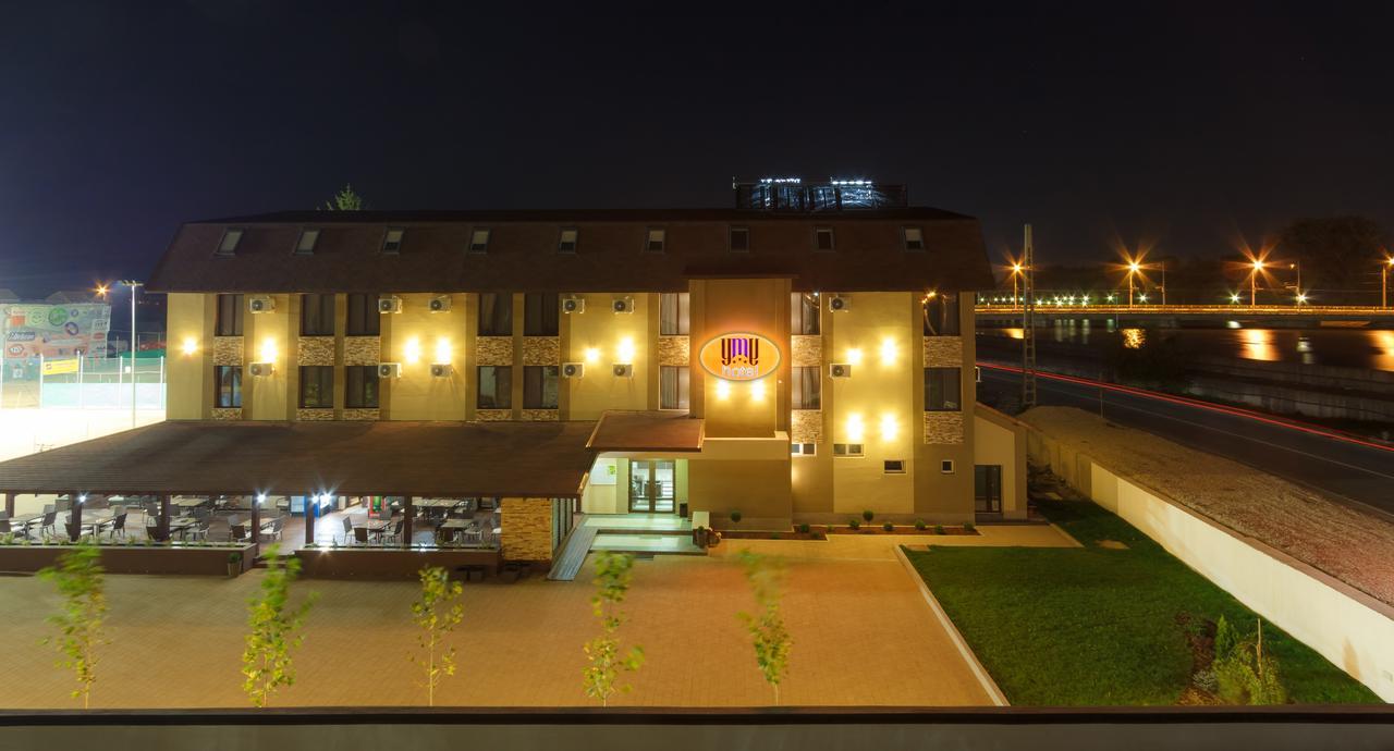 Ymy Hotels Târgu Jiu エクステリア 写真